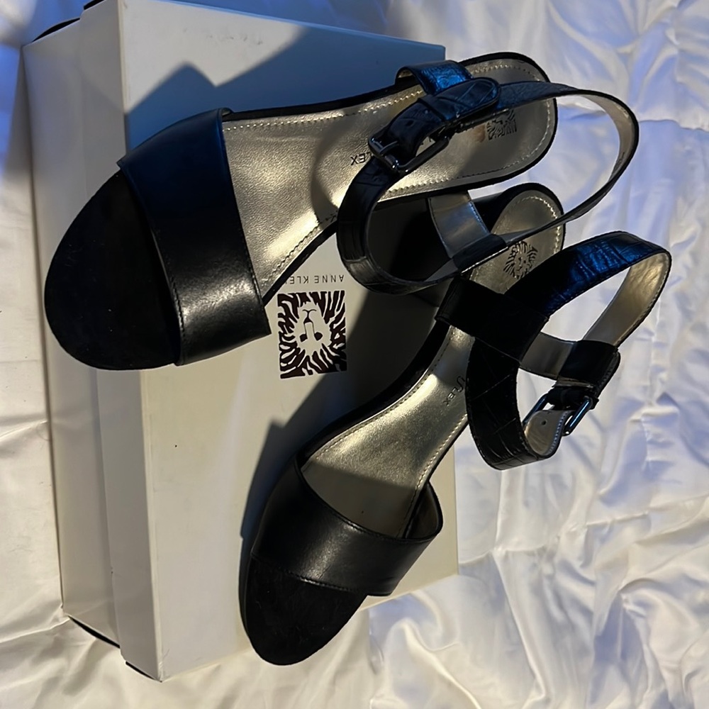 anne klein akpetrona sandals